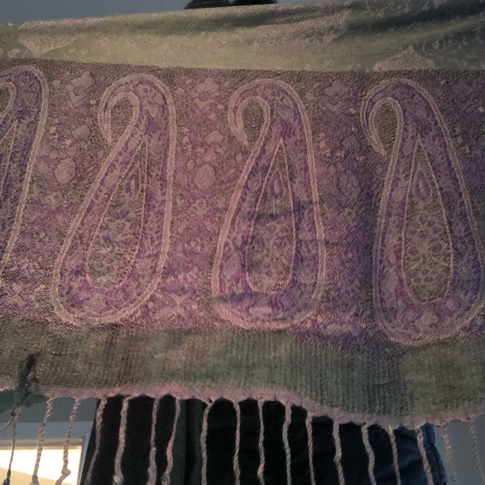 100% Cashmere Elegant Purple Dark Gray Paisley Scarf - Picture 9 of 9